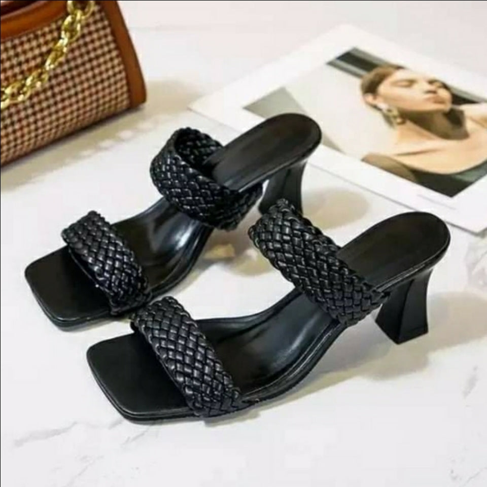 Women’s square head sandals